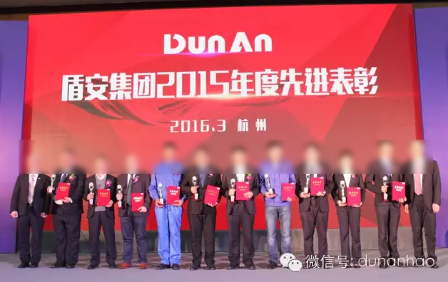 20款普尔曼双色奔跑迈巴赫S680加冕名誉与